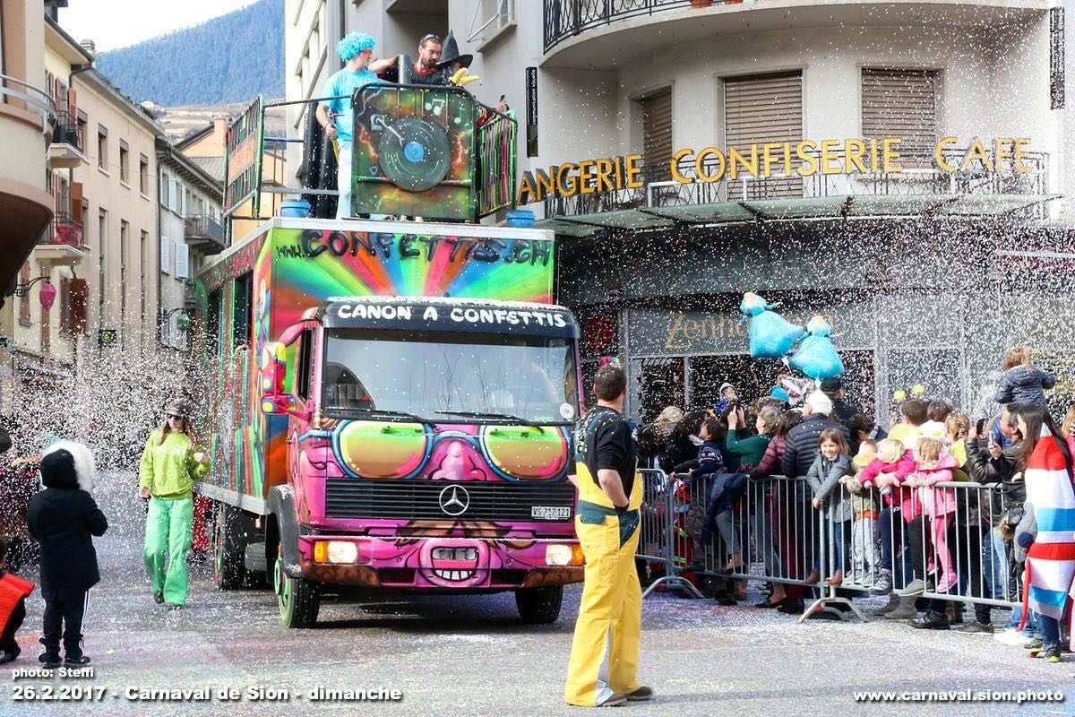 Sion: Grand-mère Actros se prépare...